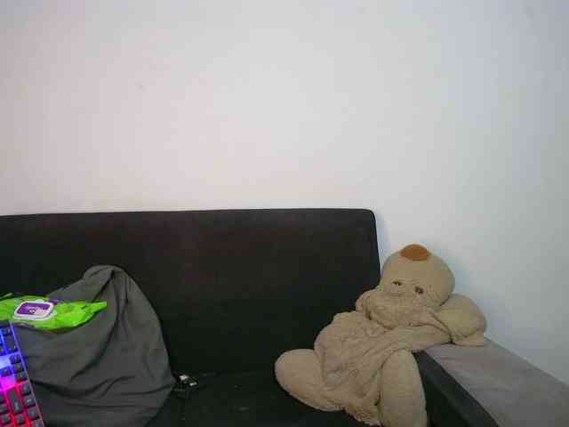 Amara__R1 webcam