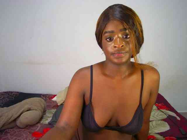 Amara__R1 webcam