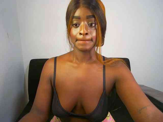 HannahCox19 webcam