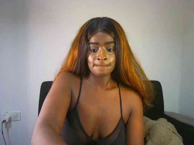 HannahCox19 webcam