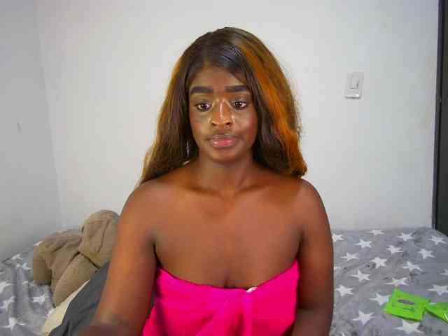 Amara__R1 webcam