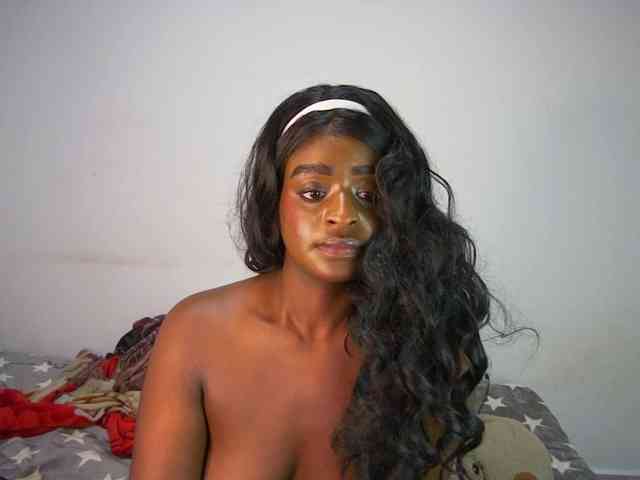 Amara__R1 webcam
