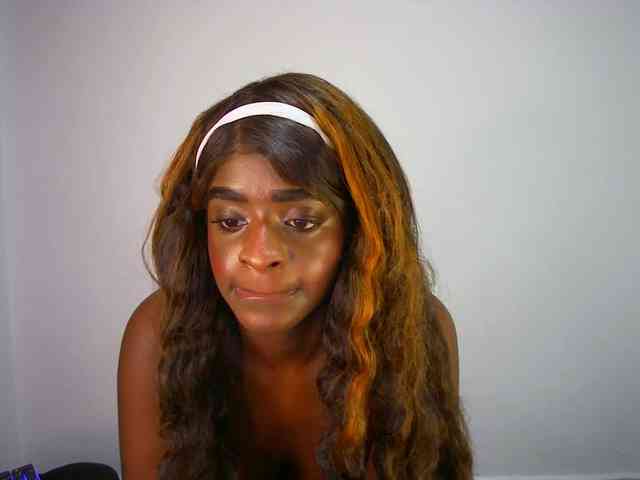 Amara__R1 webcam