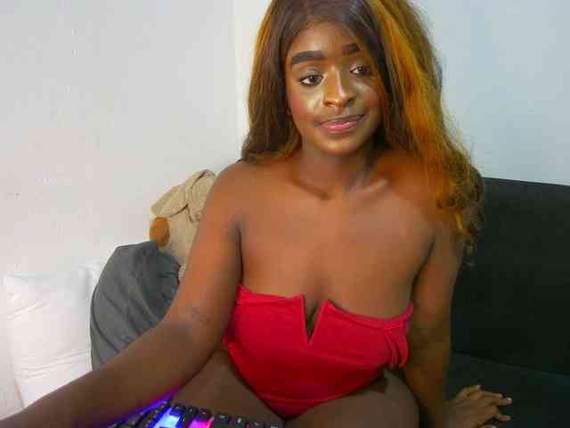 Amara__R1 webcam