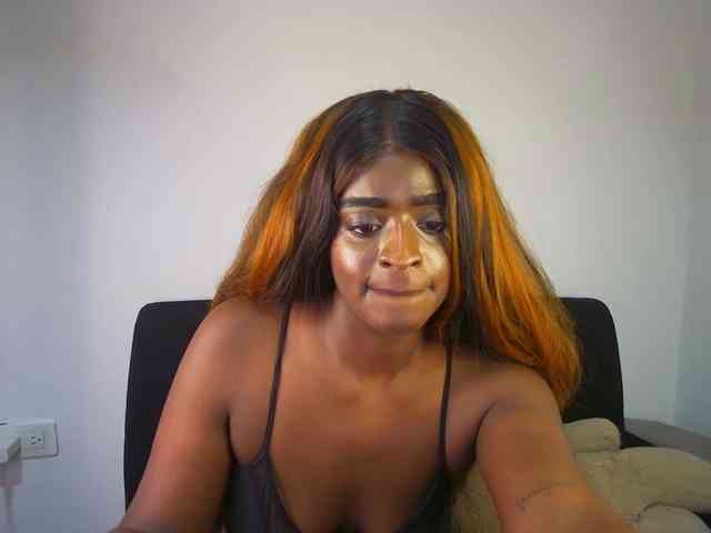 HannahCox19 webcam
