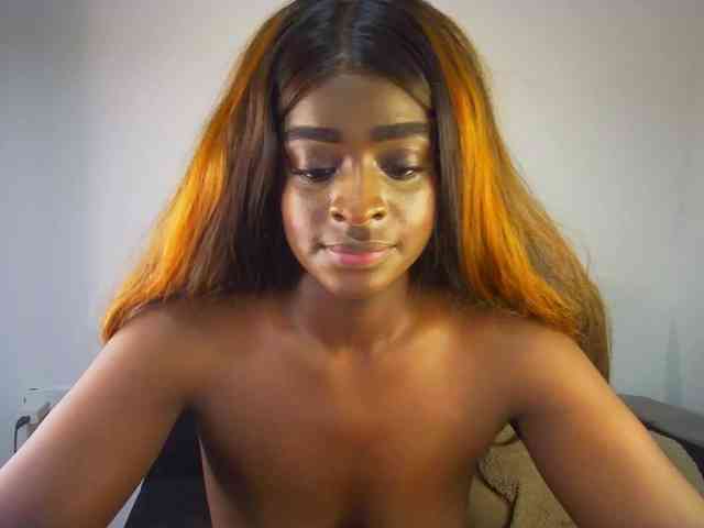 HannahCox19 webcam