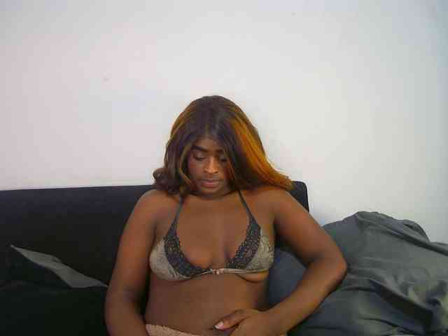 HannahCox19 Live Webcam on BongaCams