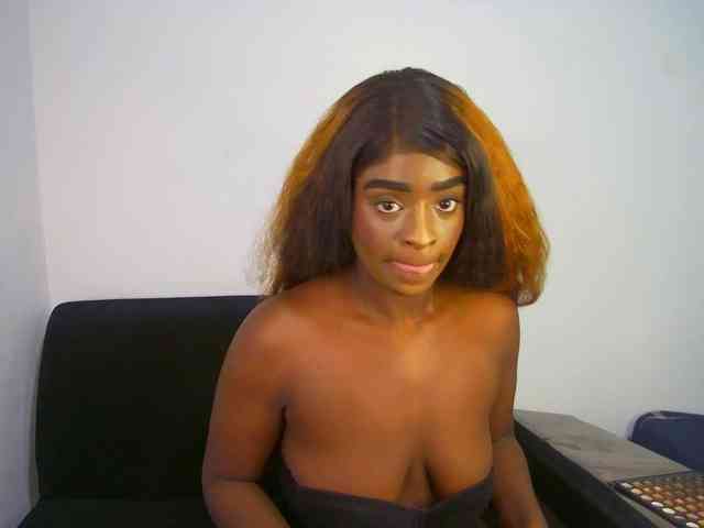 HannahCox19 webcam