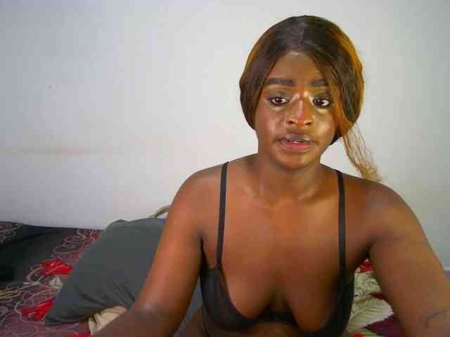 Amara__R1 webcam