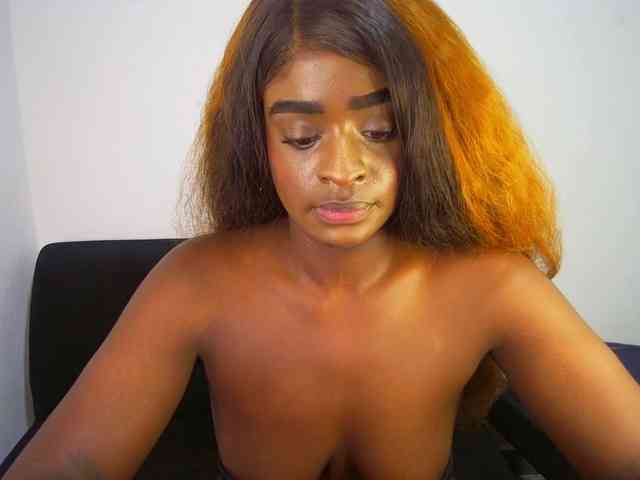 HannahCox19 webcam