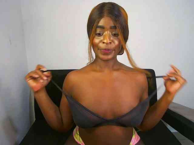 HannahCox19 webcam