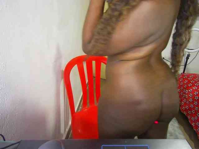 Amara__R1 webcam