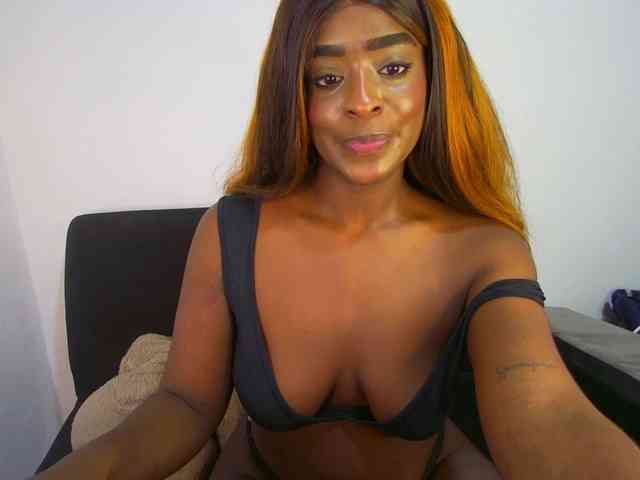 HannahCox19 webcam