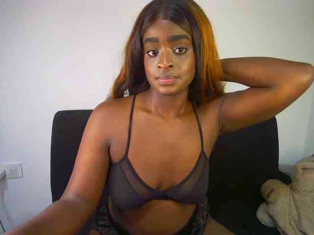 HannahCox19 webcam