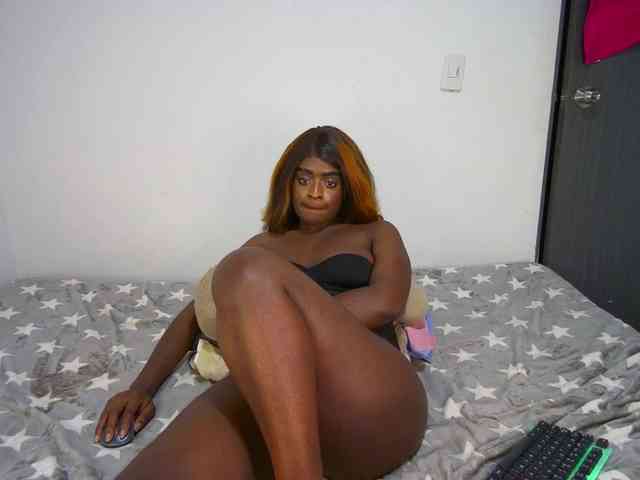 Amara__R1 webcam