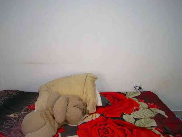 Amara__R1 webcam