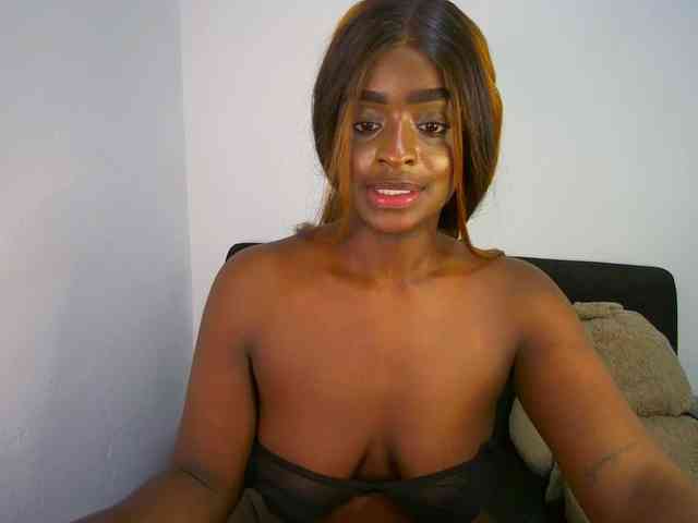 HannahCox19 webcam