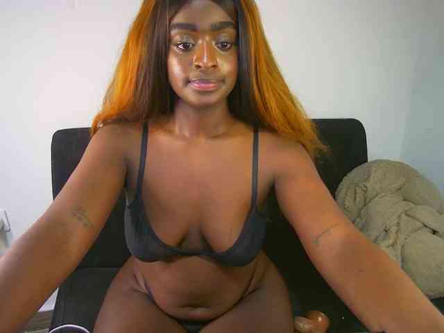 HannahCox19 webcam