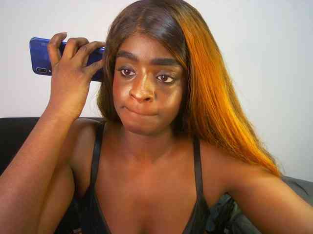 Amara__R1 webcam