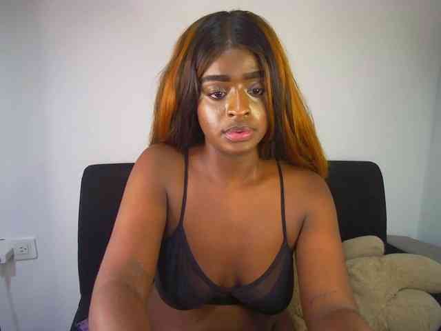 HannahCox19 webcam