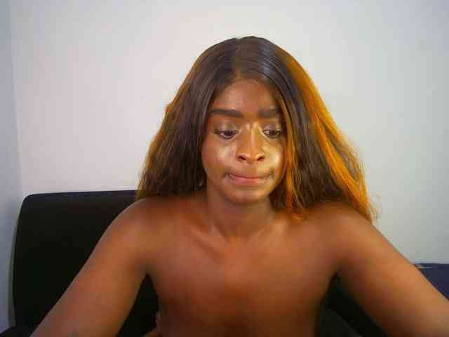 HannahCox19 webcam