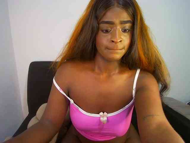 HannahCox19 webcam