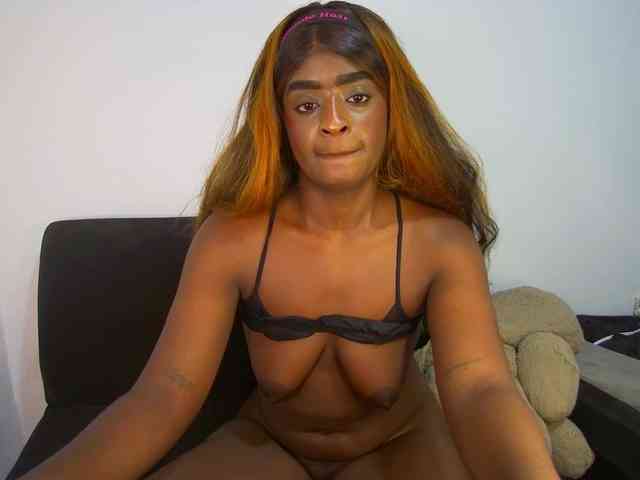HannahCox19 webcam