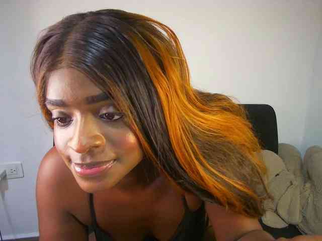 HannahCox19 webcam