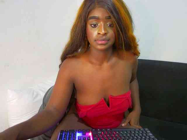 Amara__R1 webcam