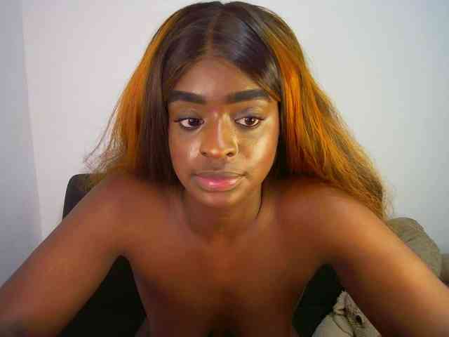 HannahCox19 webcam