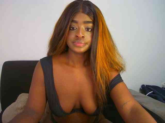 HannahCox19 webcam