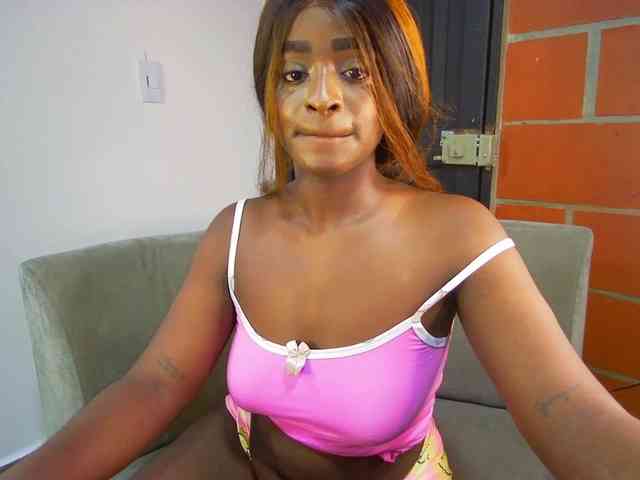 HannahCox19 webcam
