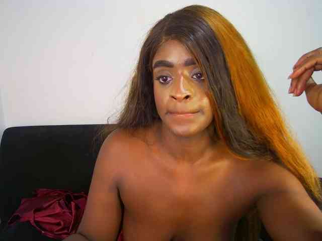 HannahCox19 webcam