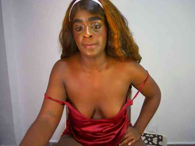 Amara__R1 webcam