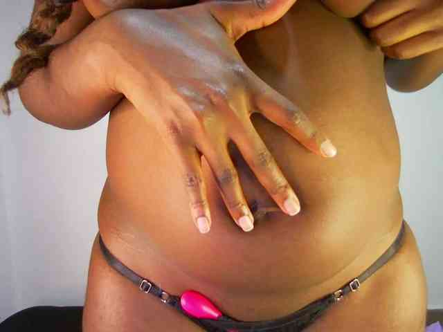 Amara__R1 webcam
