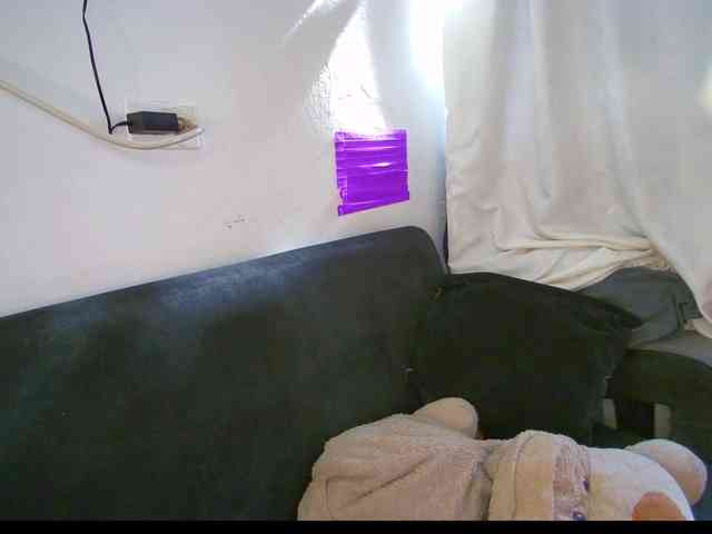 HannahCox19 webcam