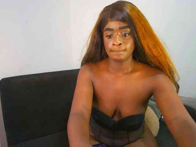 HannahCox19 webcam