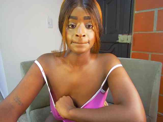 HannahCox19 webcam