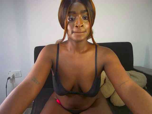 HannahCox19 webcam