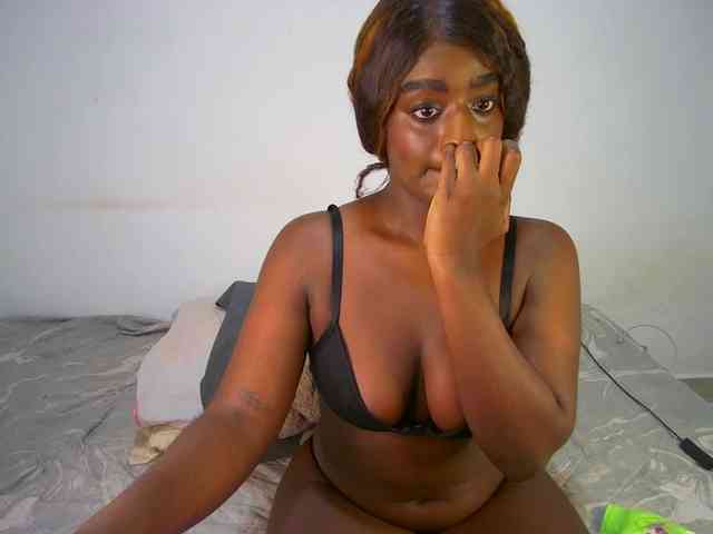 Amara__R1 webcam