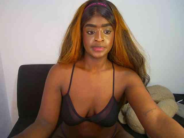 HannahCox19 webcam