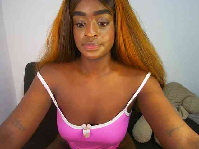 HannahCox19 webcam