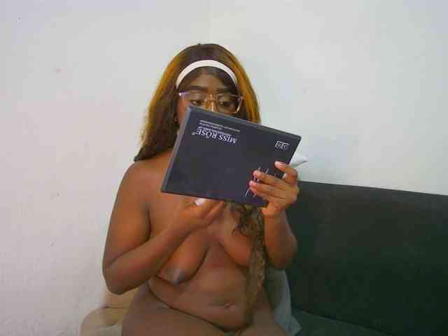 Amara__R1 webcam