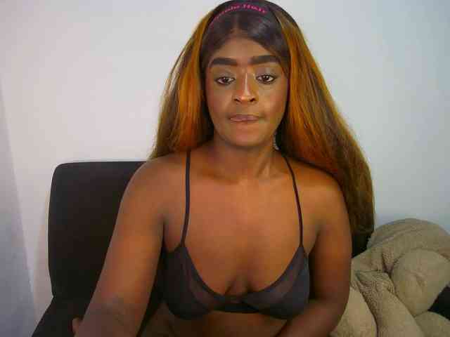 HannahCox19 webcam