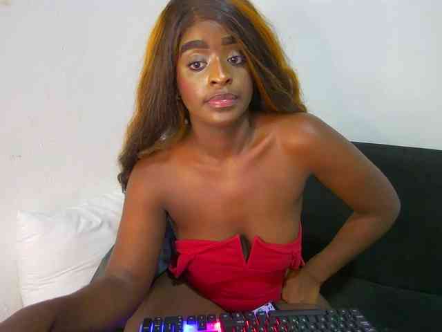 Amara__R1 webcam