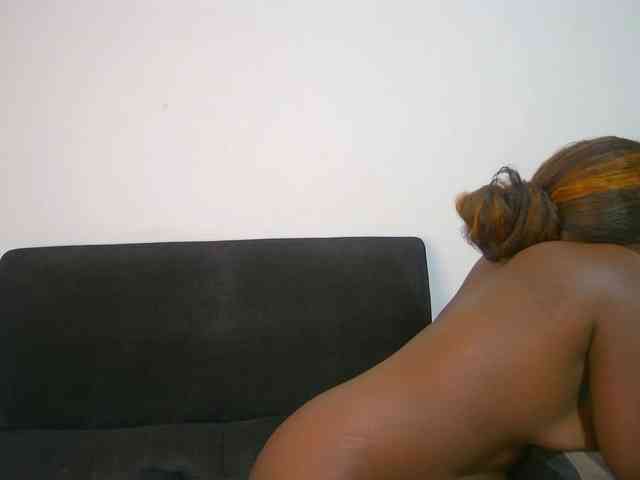 HannahCox19 webcam