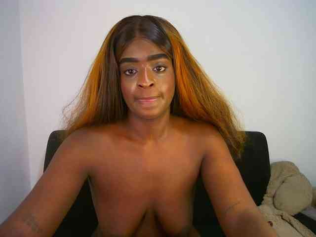 HannahCox19 webcam