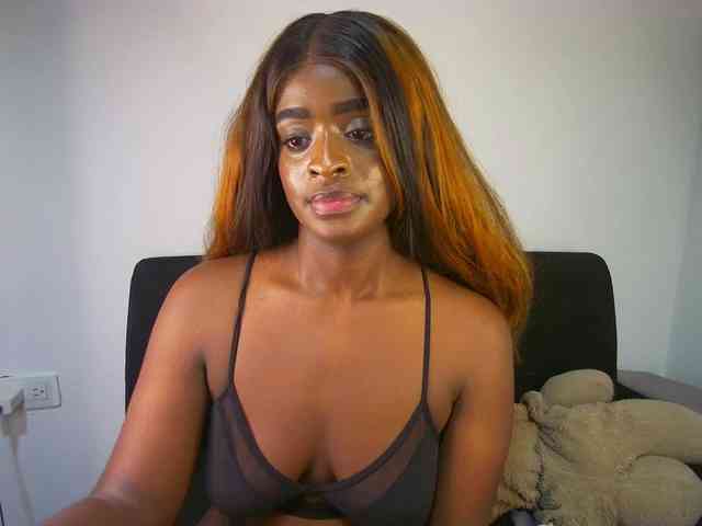 HannahCox19 webcam