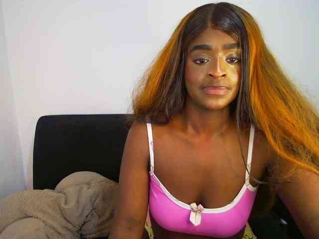 HannahCox19 webcam