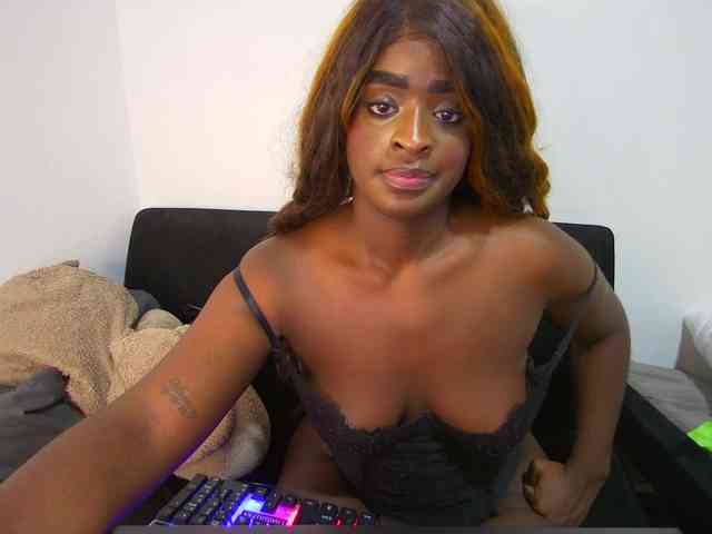 Amara__R1 webcam